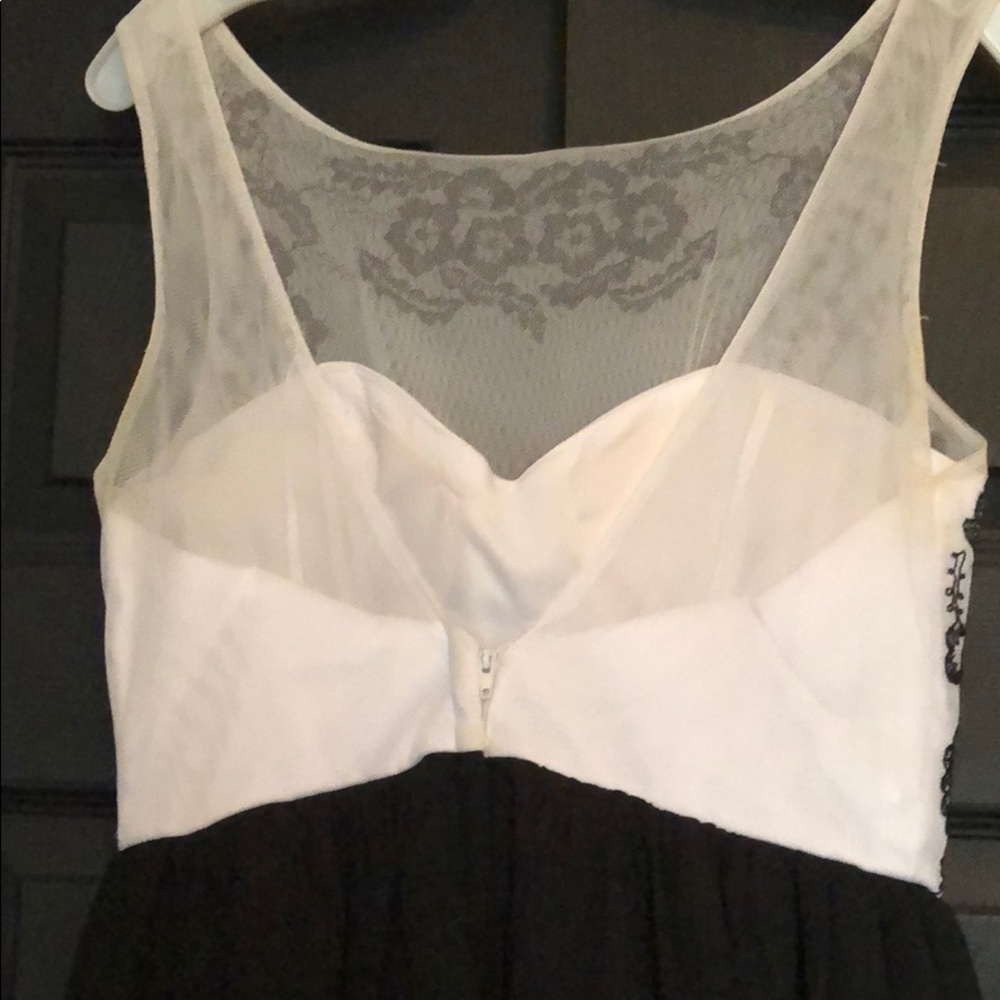 Dress - Picture 3 of 3
